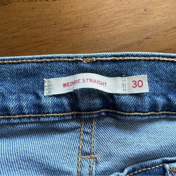 Levi’s Wedgie Straight Leg Button Fly Jeans - Picture 5 of 5